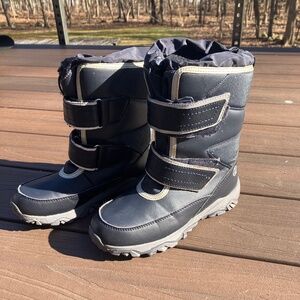 Lands End Kids Snow Boots size 3M